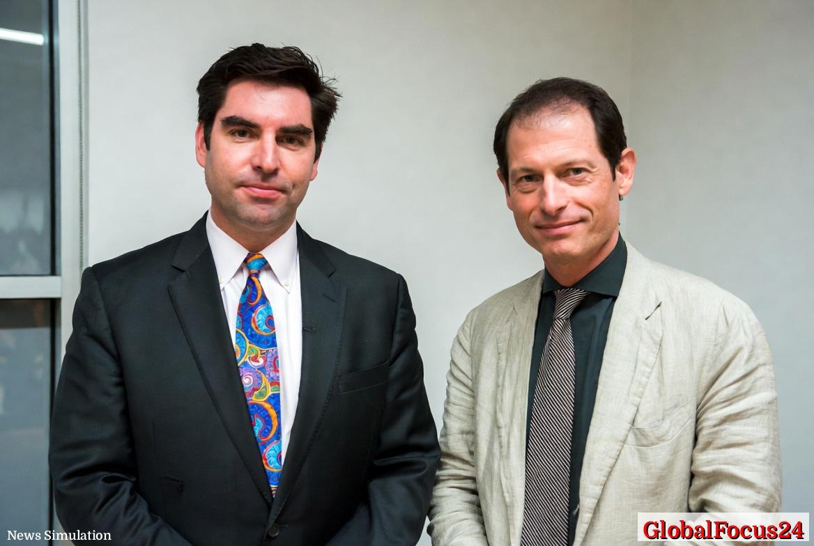 Eric Swalwell and Anthony Weiner Urged to Team Up for Joint Podcast - 1